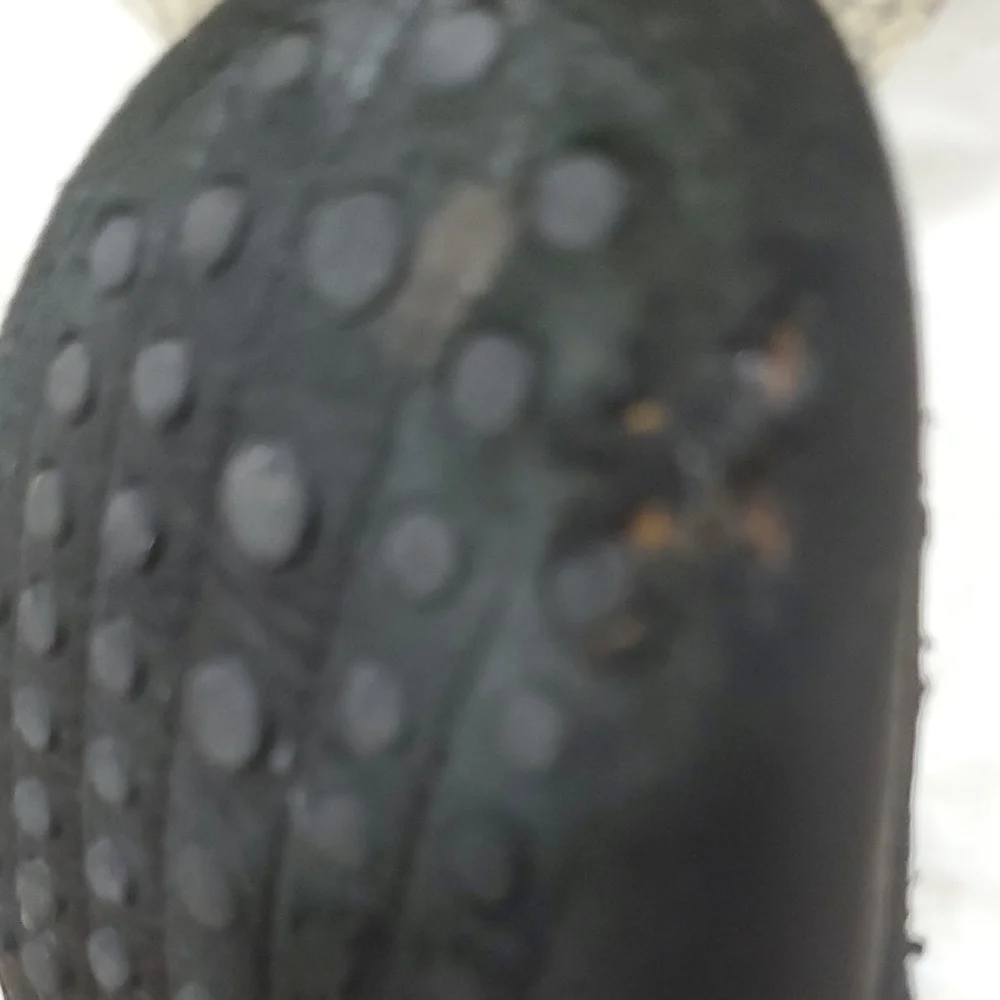 Gucci Black Leather Moccasins with Silver Detail - Picture 8 of 16